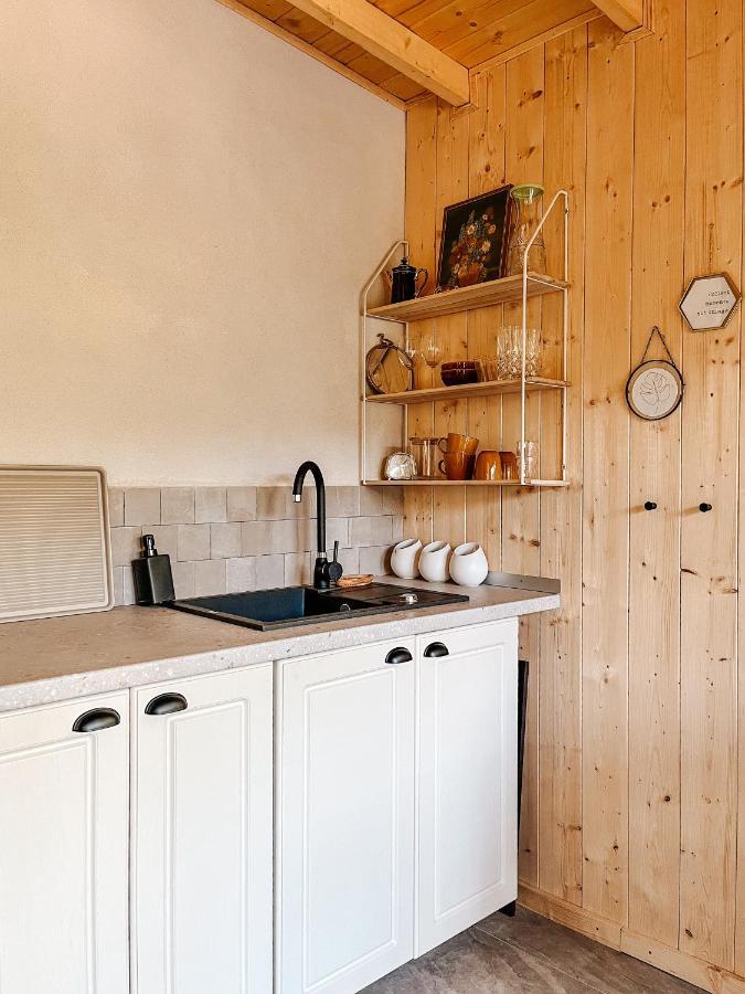Bed and Breakfast Elysian Fields - The Island Tiny House Sadu Exterior foto